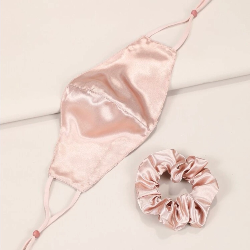 4PC Satin Face Masks Cover & 4PC Hair Scrunchies - Picture 2 of 8